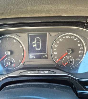VOLKSWAGEN-POLO-2019
