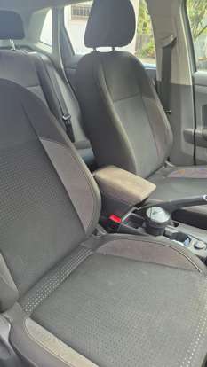 VOLKSWAGEN-POLO-2019