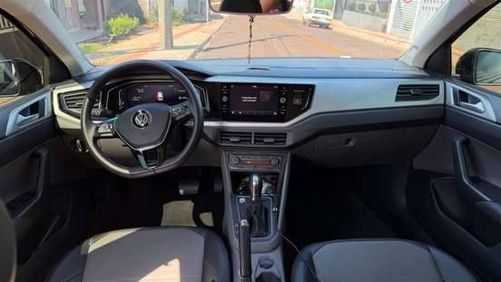 VOLKSWAGEN-POLO-2019