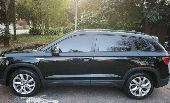 VOLKSWAGEN-TAOS-2022