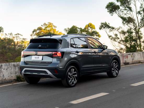 VOLKSWAGEN-T-CROSS-2024