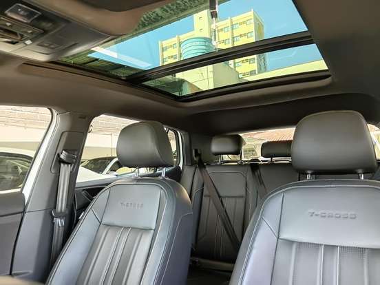 VOLKSWAGEN-T-CROSS-2024