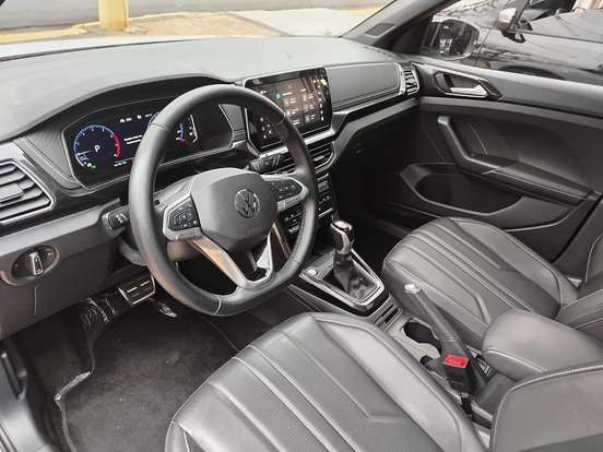 VOLKSWAGEN-T-CROSS-2024