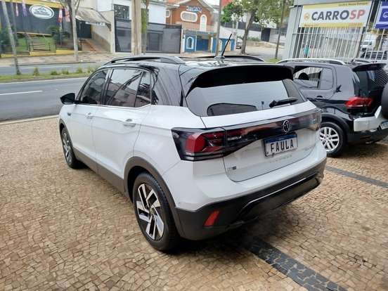 VOLKSWAGEN-T-CROSS-2024
