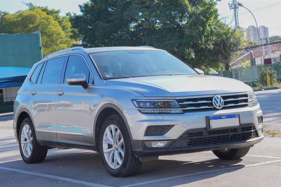 VOLKSWAGEN-TIGUAN-2019