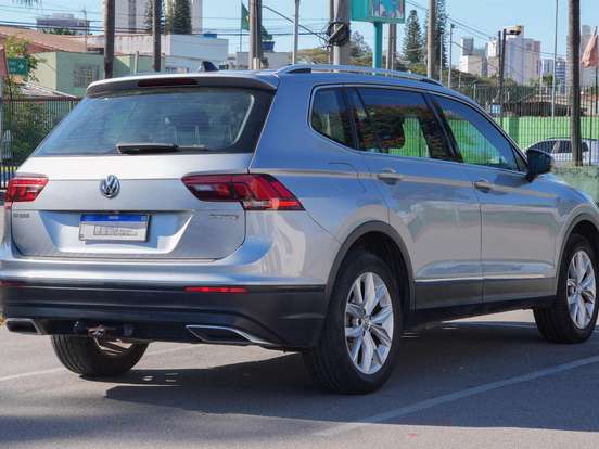 VOLKSWAGEN-TIGUAN-1.4 250 TSI TOTAL FLEX ALLSPACE COMFORTLINE TIPTRONIC VOLKSWAGEN-TIGUAN-2019