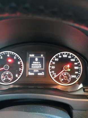 VOLKSWAGEN-TIGUAN-2015