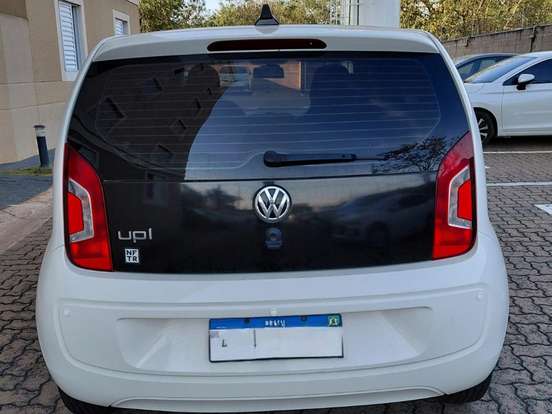 VOLKSWAGEN-UP-1.0 MPI MOVE UP 12V FLEX 4P AUTOMATIZADO VOLKSWAGEN-UP-2014