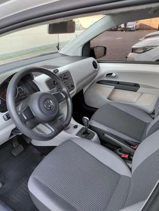 VOLKSWAGEN-UP-2014