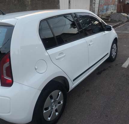 VOLKSWAGEN-UP-2014