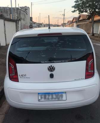 VOLKSWAGEN-UP-2014