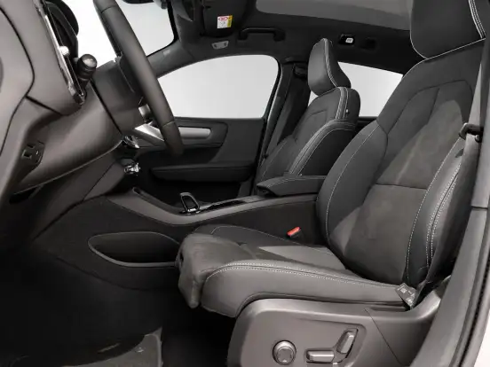 VOLVO-EC40-P8 RECHARGE TWIN ELECTRIC ULTRA BLACK EDITION AWD VOLVO-EC40-2026