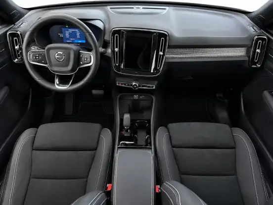 VOLVO-EC40-P8 RECHARGE TWIN ELECTRIC ULTRA BLACK EDITION AWD VOLVO-EC40-2026