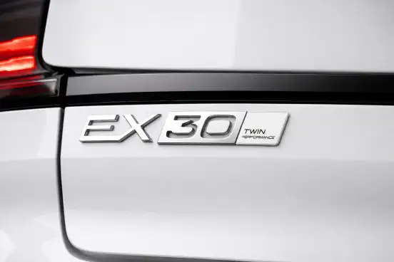 VOLVO-EX30-2026