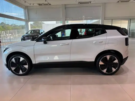 VOLVO-EX30-2026