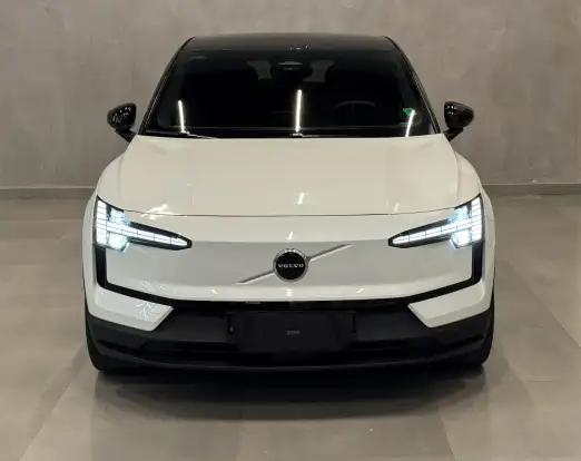 VOLVO-EX30-2024