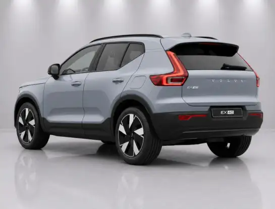 VOLVO-EX40-2026