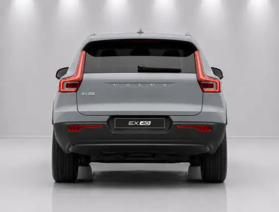 VOLVO-EX40-2026