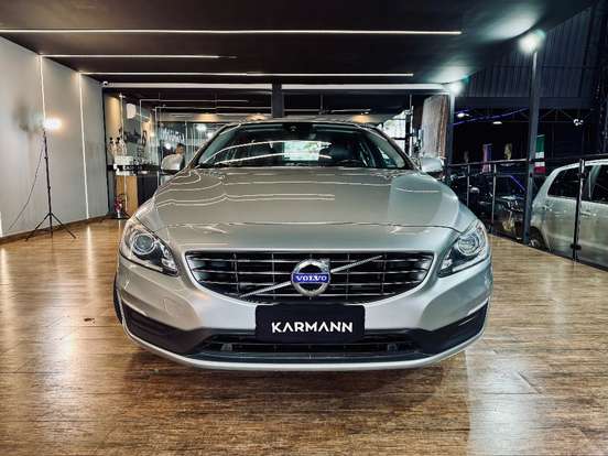 VOLVO-S60-2017