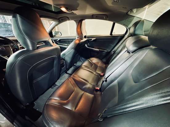 VOLVO-S60-2017