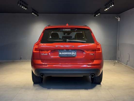 VOLVO-XC60-2.0 T5 GASOLINA MOMENTUM AWD GEARTRONIC VOLVO-XC60-2017