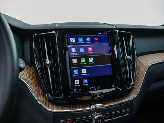 VOLVO-XC60-2022