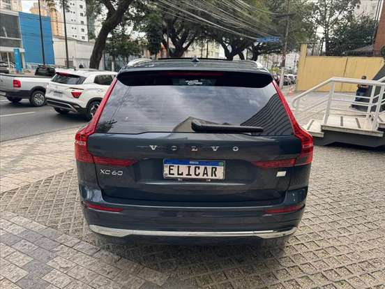 VOLVO-XC60-2023