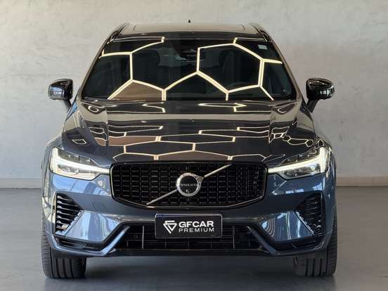 VOLVO-XC60-2023