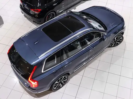 VOLVO-XC90-2022