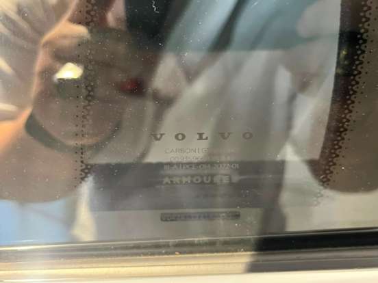 VOLVO-XC90-2024