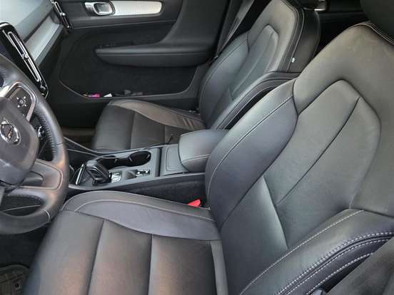 VOLVO-XC40-2.0 T5 GASOLINA MOMENTUM AWD GEARTRONIC VOLVO-XC40-2018
