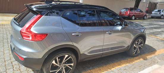 VOLVO-XC40-2.0 T5 GASOLINA R-DESIGN AWD GEARTRONIC VOLVO-XC40-2018