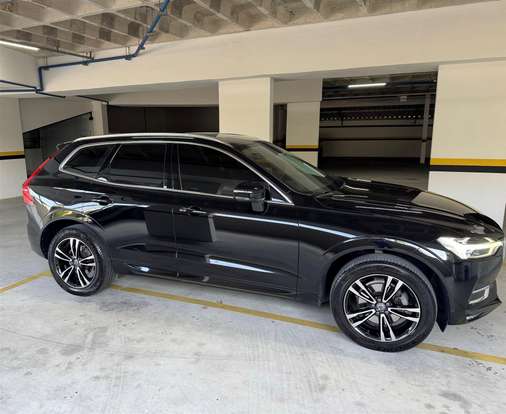 VOLVO-XC60-2018