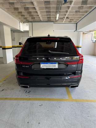 VOLVO-XC60-2018