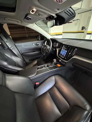 VOLVO-XC60-2018