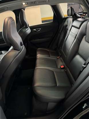 VOLVO-XC60-2018