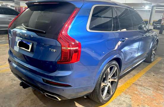 VOLVO-XC90-2019