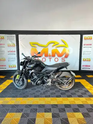 YAMAHA-MT-09-2023