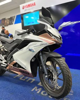 YAMAHA YZF R15 YAMAHA YZF R15