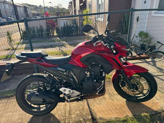 YAMAHA-FZ25 FAZER CONNECTED ABS-2025