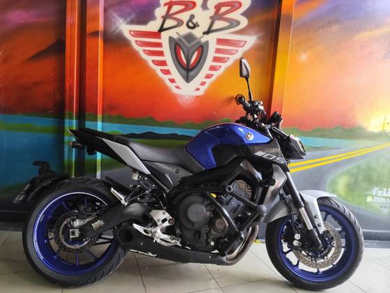YAMAHA MT-09 