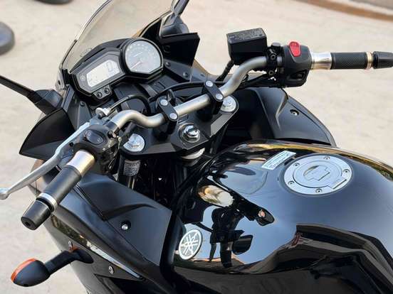 YAMAHA-XJ6 F-2011