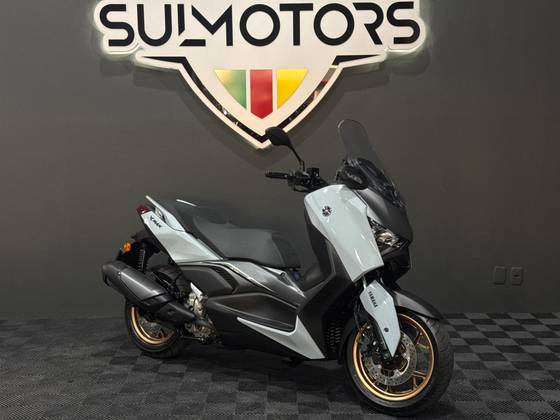 YAMAHA XMAX 300 CONNECTED ABS 