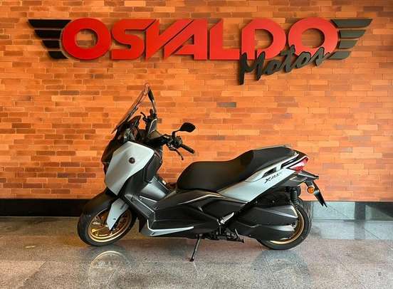 YAMAHA-XMAX 300 CONNECTED ABS-2025