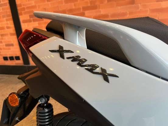 YAMAHA-XMAX 300 CONNECTED ABS YAMAHA-XMAX 300 CONNECTED ABS-2025