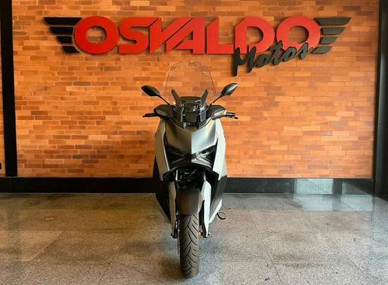 YAMAHA-XMAX 300 CONNECTED ABS-2025