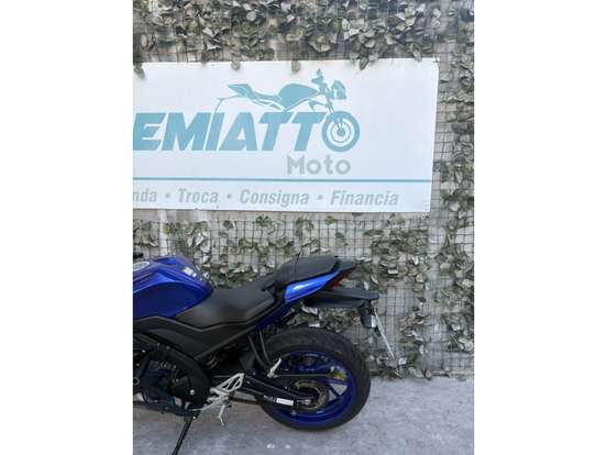 YAMAHA-YZF R15-2025