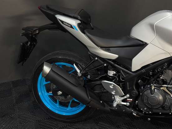 YAMAHA-YZF R3 ABS CONNECTED YAMAHA-YZF R3 ABS CONNECTED-2025