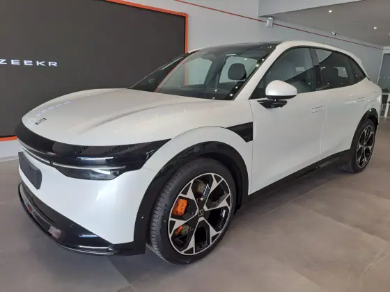 ZEEKR 7X 100 KW ELÉTRICO FLAGSHIP AWD ZEEKR 7X 100 KW ELÉTRICO FLAGSHIP AWD