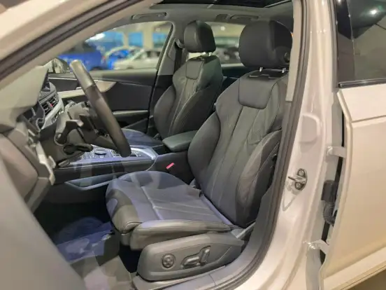 AUDI-A4-2017